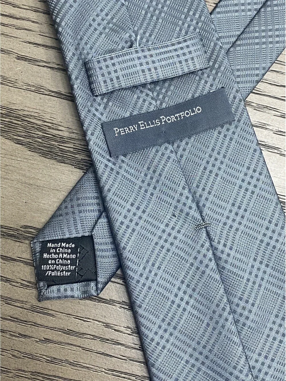 Perry Ellis Mens Necktie Contrasting Gray Plaid 100% Polyester Tie